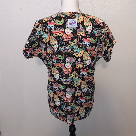 Scrubs black Mardi Gras Masks short sleeve scrub top - Picture 5 of 8